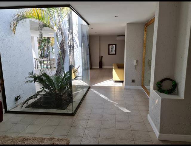 5 BEDROOM HOUSE FOR SALE IN SANDOWN